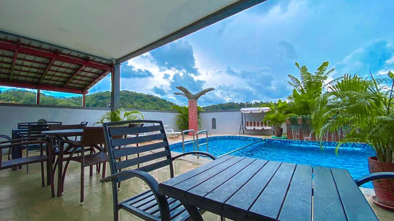 Norshah Village Resort Pantai Cenang  Luaran gambar