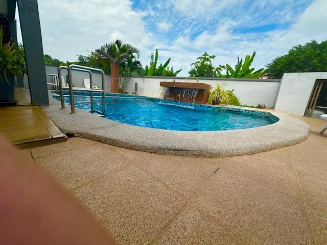 Norshah Village Resort Pantai Cenang  Luaran gambar